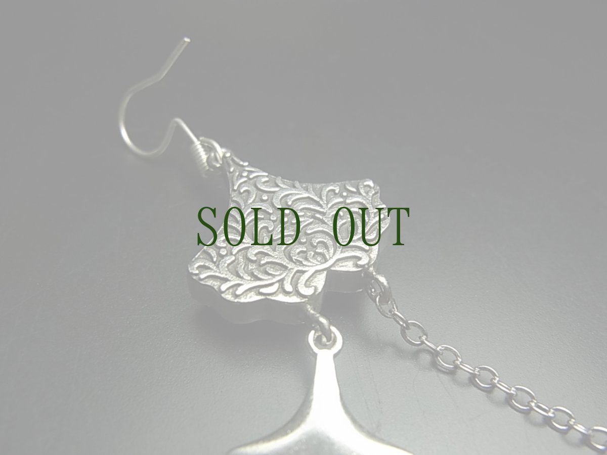 画像6: ミャオ族（苗族）の苗銀製・刺繍古裂ピアス/  Miao Old embroidery earrings (6)