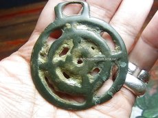 画像4: チベット・曼荼羅型トクチャ　(老天鉄・Old Tibetan thogchag of Mandala design)・アンティーク・装身具　 (4)