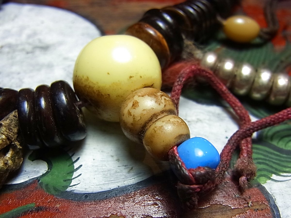 画像3: チベット・老椰子玉とペマラカの天玉、数珠カウンターのマーラー(念珠)　(Old Tibetan  palm beads  mala )　105玉 (3)