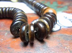 画像9: チベット・老椰子玉とペマラカの天玉、数珠カウンターのマーラー(念珠)　(Old Tibetan  palm beads  mala )　105玉 (9)