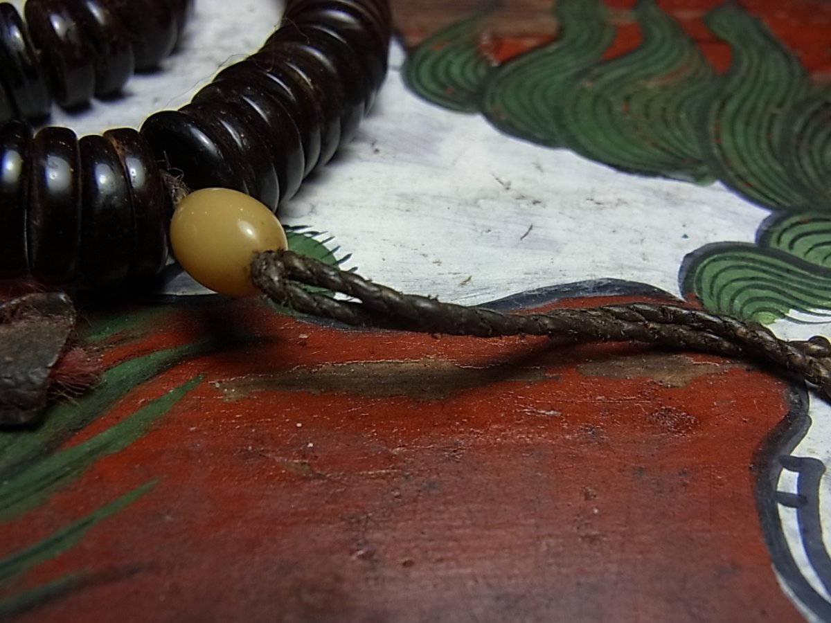 画像11: チベット・老椰子玉とペマラカの天玉、数珠カウンターのマーラー(念珠)　(Old Tibetan  palm beads  mala )　105玉 (11)