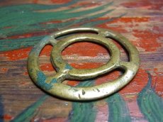 画像1: チベット・曼荼羅型トクチャ　(老天鉄・Old Tibetan thogchag of Mandala design)・アンティーク・装身具　 (1)