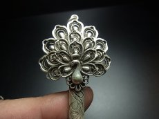 画像6: ミャオ族（苗族）の髪留め/かんざし（苗銀製）・鳳凰(孔雀)　Traditional hair ornament, Kanzashi of Miao (6)