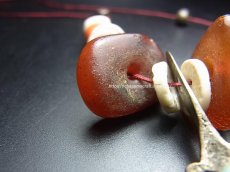 画像6: Old Tibetan coral and amber ornament for headdress　チベットアンティークコーラル（山珊瑚）とアンバー(蜜蝋琥珀)の飾り・アンティーク (6)
