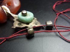 画像10: Old Tibetan coral and amber ornament for headdress　チベットアンティークコーラル（山珊瑚）とアンバー(蜜蝋琥珀)の飾り・アンティーク (10)