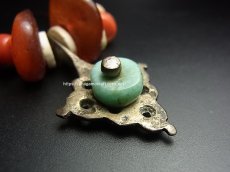 画像4: Old Tibetan coral and amber ornament for headdress　チベットアンティークコーラル（山珊瑚）とアンバー(蜜蝋琥珀)の飾り・アンティーク (4)
