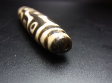 画像6: ジービーズ 古瑠璃天珠（９アイ　Old  dzi mig gu pa )　老料器九眼天珠/清代 (6)