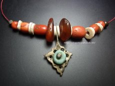 画像1: Old Tibetan coral and amber ornament for headdress　チベットアンティークコーラル（山珊瑚）とアンバー(蜜蝋琥珀)の飾り・アンティーク (1)