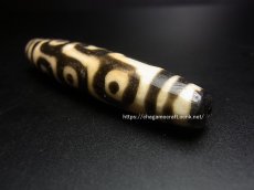 画像3: ジービーズ 古瑠璃天珠（９アイ　Old  dzi mig gu pa )　老料器九眼天珠/清代 (3)