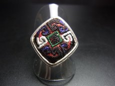 画像2: 貴州ミャオ族の刺繍古裂リング（苗銀製） (2)