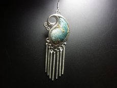 画像6: ミャオ族（苗族）の苗銀製・刺繍古裂ピアス/  Miao Old embroidery earrings　【孔雀】 (6)