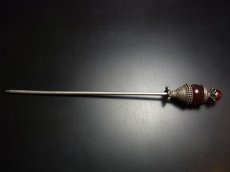 画像2: ミャオ族（苗族）の髪留め/かんざし（苗銀製）・丹色玉付　Traditional hair ornament, Kanzashi of Miao (2)