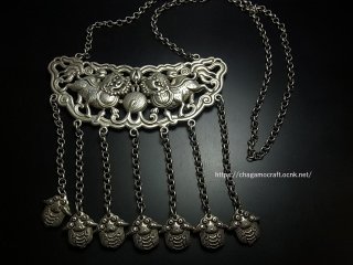 山岳民族衣装・シルバーアクセサリー・刺繍(雲南・貴州ミャオ族