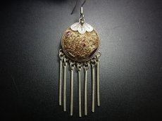 画像6: ミャオ族（苗族）の苗銀製・刺繍古裂ピアス/  Miao Old embroidery earrings　 (6)