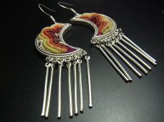 画像2: ミャオ族（苗族）の苗銀製・刺繍古裂ピアス/  Miao Old embroidery earrings　【月】 (2)