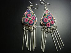 画像1: ミャオ族（苗族）の苗銀製・刺繍古裂ピアス/  Miao Old embroidery earrings　 (1)