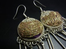 画像3: ミャオ族（苗族）の苗銀製・刺繍古裂ピアス/  Miao Old embroidery earrings　 (3)