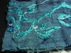 画像13: 貴州省・雲南省　苗族（ミャオ族）の刺繍古裂 old embroidery of  Miao (13)