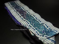 画像1: 貴州省・侗族（トン族）の刺繍古裂 old embroidery of  Dong (1)