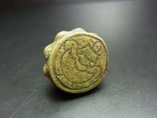画像4: チベットの印章・トクチャ　(Seal・Thogchags) 印章　黄銅製　宝瓶(ブンパ) (4)
