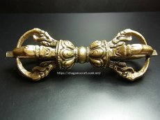 画像2: チベット密教法具・ドルジェ（金剛杵・五鈷杵・ヴァジュラ）　黄銅製 (2)