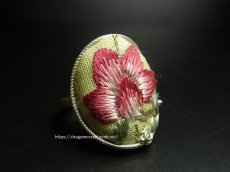 画像1: 貴州ミャオ族の刺繍古裂リング（苗銀製）花 (1)