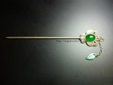 画像2: ミャオ族（苗族）の髪留め/かんざし（苗銀製）・蝶々・翠色石付　Traditional hair ornament, Kanzashi of Miao (2)