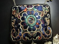 画像7: ミャオ族の刺繍古裂（龍と蝶々・花・鳥）のシルバーネックレス(苗銀製)（剪紙破線繍/ Split thread stitch） (7)