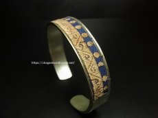 画像1: 貴州省ミャオ族の刺繍古裂バングル(苗銀)　Old embroidery Miao silver bangle　 (1)