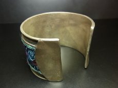 画像5: 貴州省ミャオ族の刺繍古裂バングル(苗銀)　Old embroidery Miao silver bangle　 (5)
