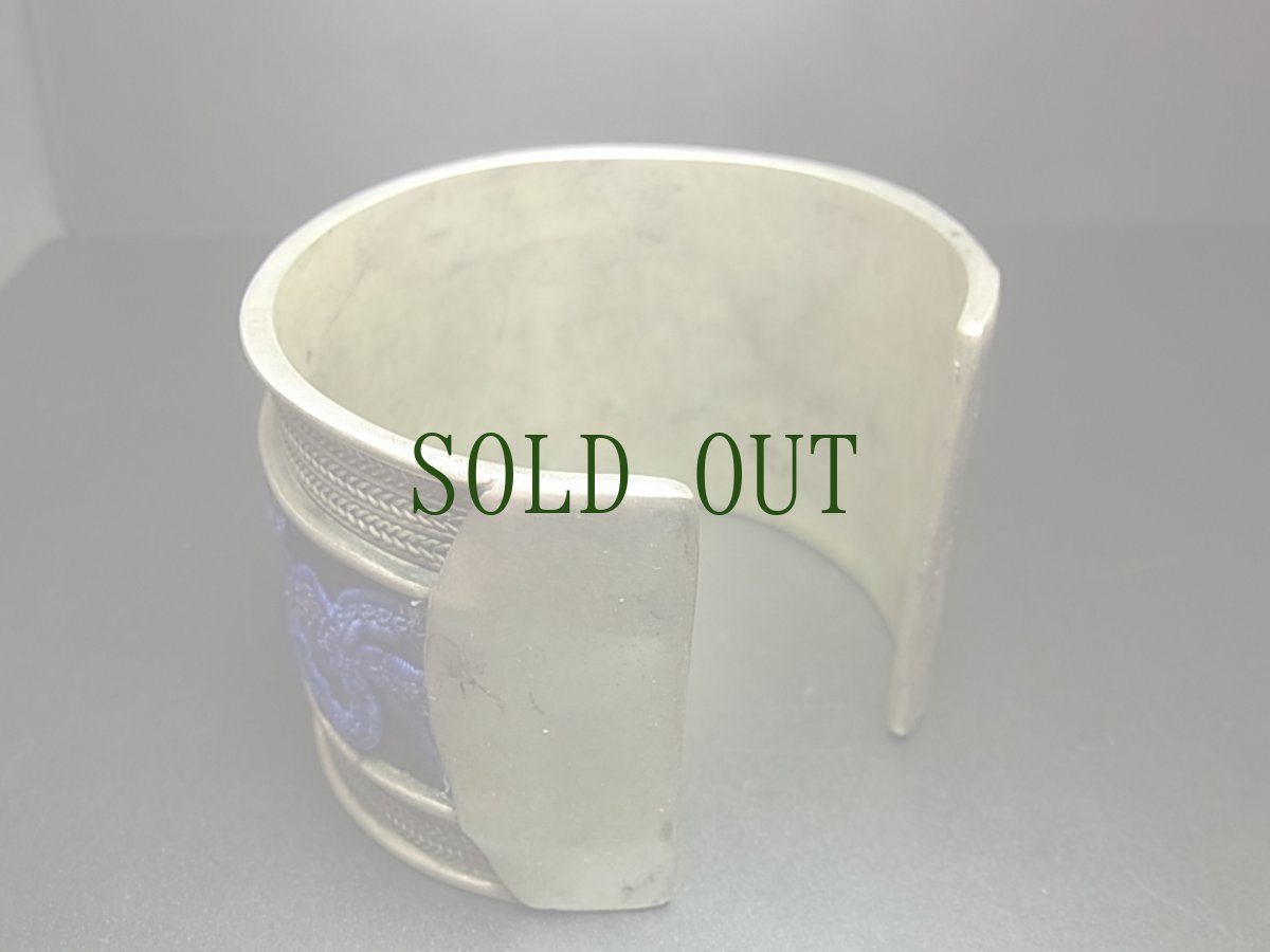 画像5: 貴州省ミャオ族の刺繍古裂バングル(苗銀)　Old embroidery Miao silver bangle　 (5)