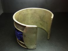 画像5: 貴州省ミャオ族の刺繍古裂バングル(苗銀)　Old embroidery Miao silver bangle　 (5)