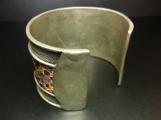 画像5: 貴州省ミャオ族の刺繍古裂バングル(苗銀)　Old embroidery Miao silver bangle　 (5)