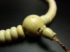 画像3: チベットの老料器製念珠　104玉　(old tibetan  mala )　アンティーク (3)
