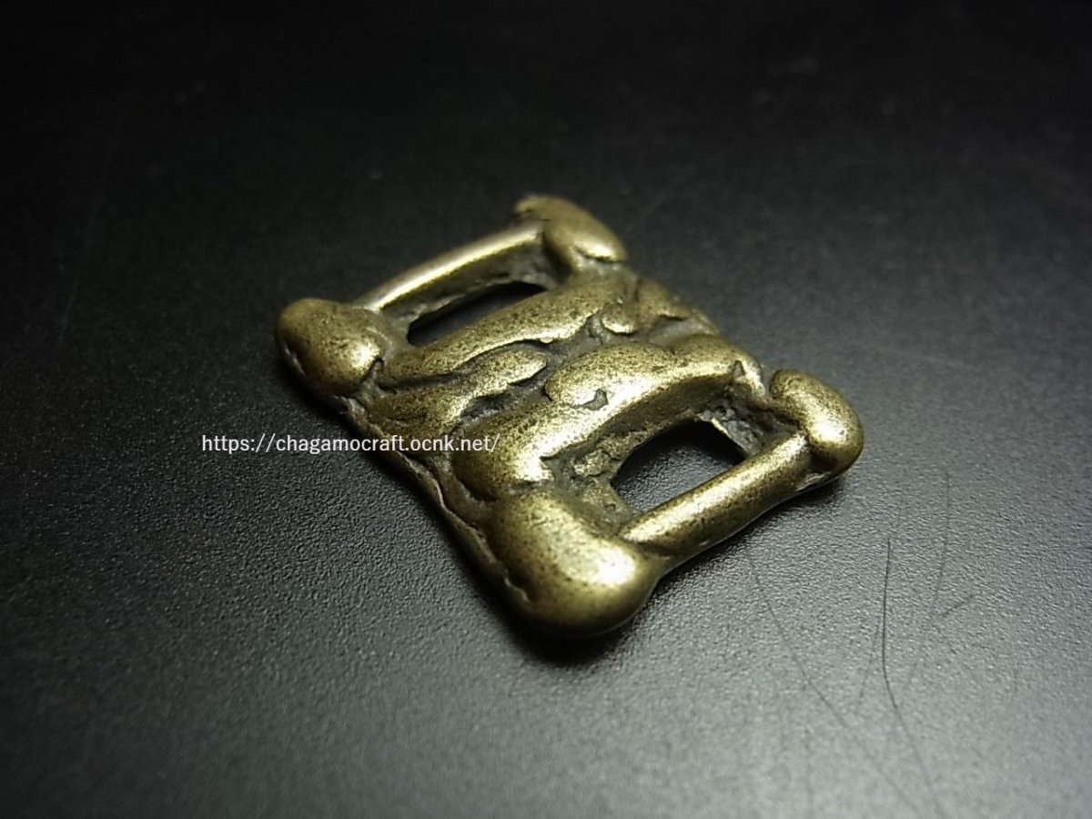 画像1: 経文鍵・ tibetan fibula thogchag・トクチャ(天鉄・鉄製)　饕餮（獣面紋） (1)