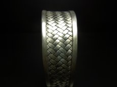 画像3: 貴州ミャオ族のシルバーバングル(ミャオ銀)　編み　約24 mm (3)