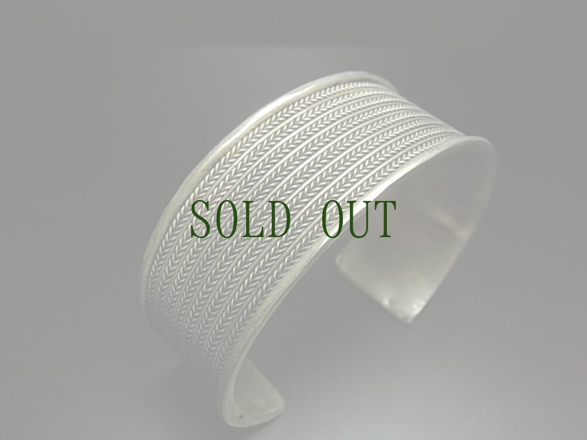 画像2: 貴州ミャオ族のシルバーバングル(ミャオ銀)　 線・小 (2)