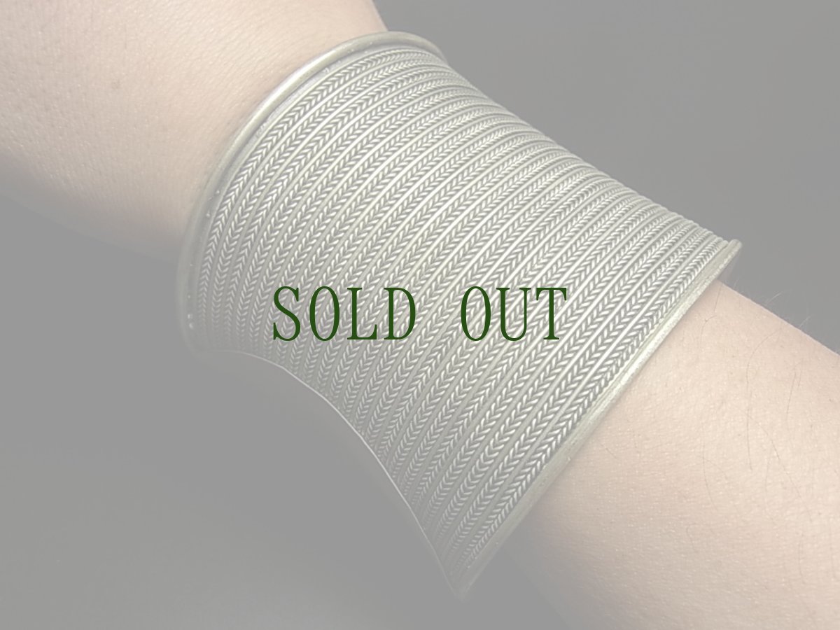 画像5: 貴州ミャオ族のシルバーバングル(ミャオ銀)　 線・大 (5)