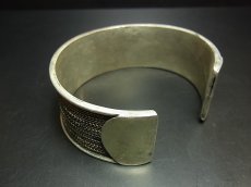 画像4: 貴州ミャオ族のシルバーバングル(ミャオ銀)　 線・小 (4)
