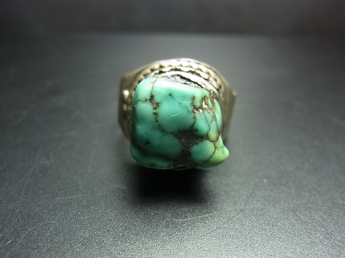 画像2: アンティーク・チベタンターコイズの銀製リング　Old Tibetan  silver ring with turquoise (2)