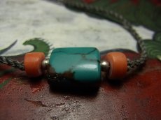 画像4: チベタン・アンティークターコイズ(yu)のチョーカーネックレス　（Old tibetan  turquoise）約3ℊ (4)