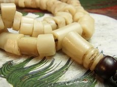 画像2: タカの骨の御数珠(Tibetan Pongtra MALA) アンティーク・密教法具　109珠 (2)
