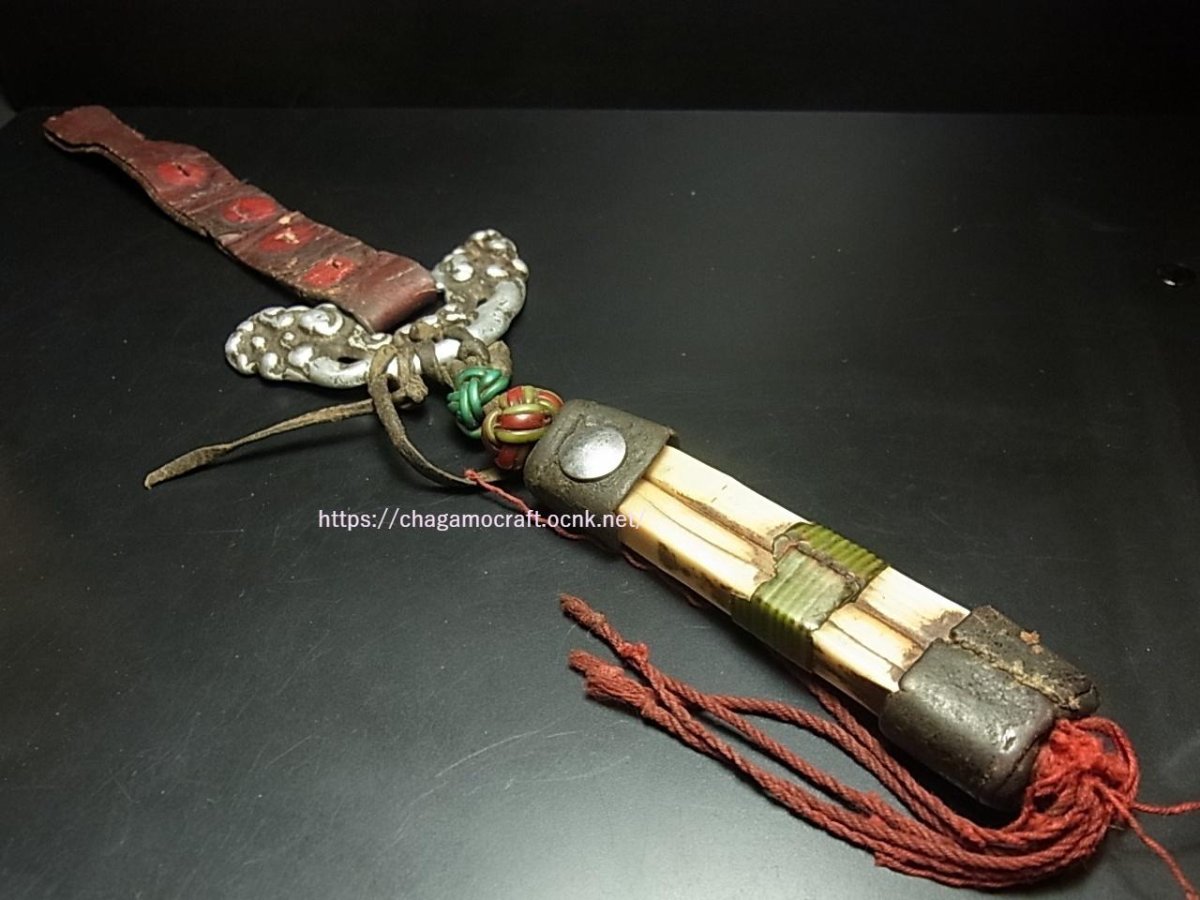 画像1: チベットの裁縫具・針入れ（カヒィン/tibetan old sawing case）　アンティーク (1)