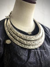 画像1: ミャオ族の十二支三連トライバルネックレス（苗銀製）首飾り (1)