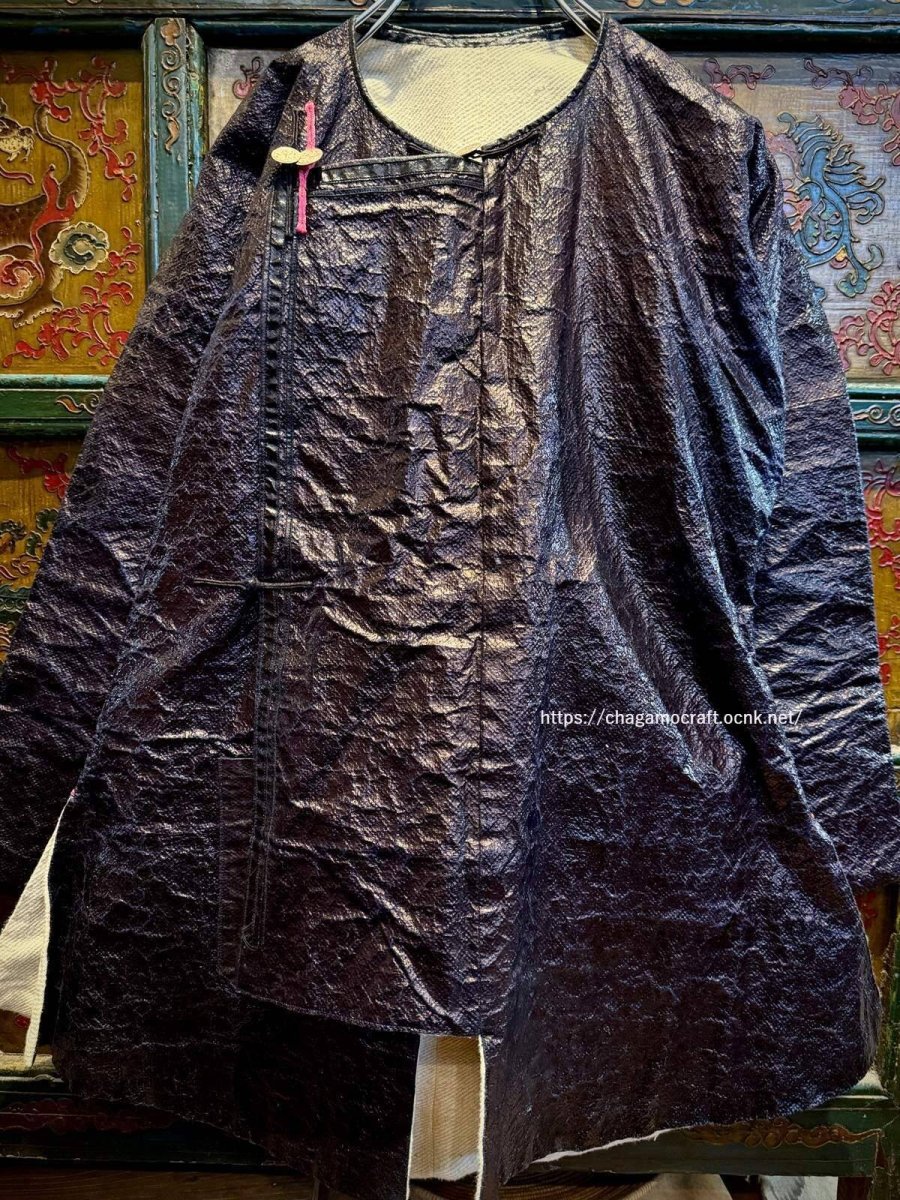 画像1: 侗族( Dong tribe /トン族)　藍染・木綿・亮布・特殊織り　上衣（ビンテージ） (1)