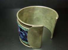 画像5: 貴州省ミャオ族の刺繍古裂バングル(苗銀)　Old embroidery Miao silver bangle　 (5)
