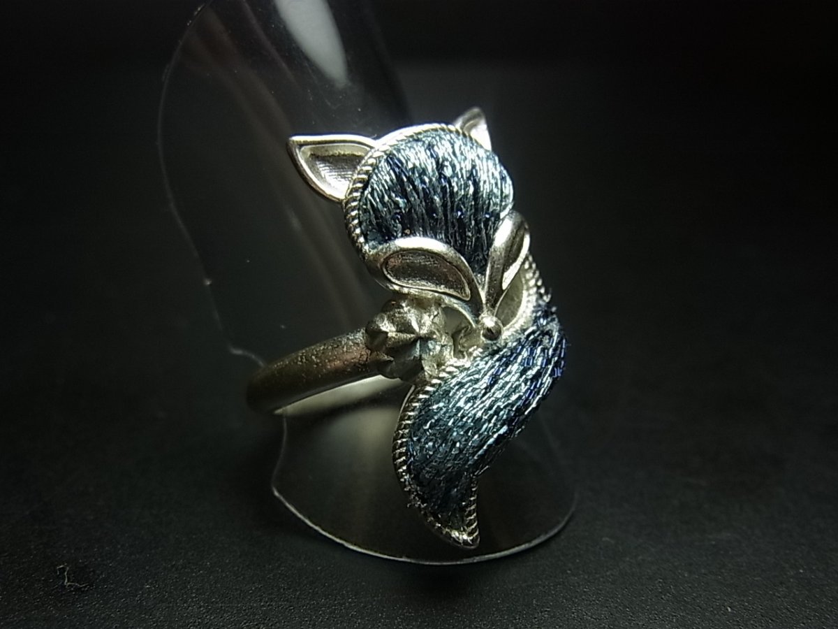 画像1: 貴州ミャオ族の刺繍古裂リング（苗銀製） (1)