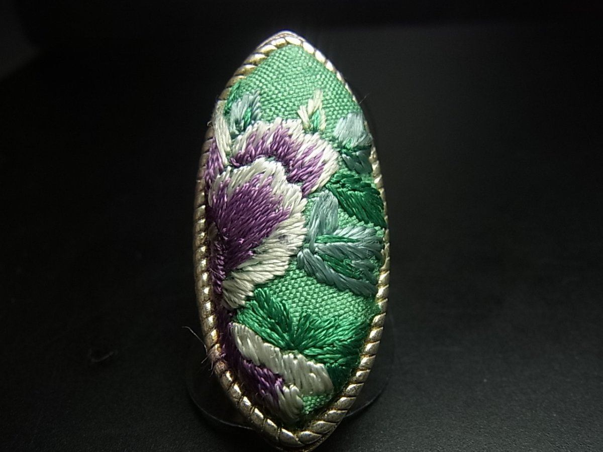 画像2: 貴州ミャオ族の刺繍古裂リング（苗銀製） (2)