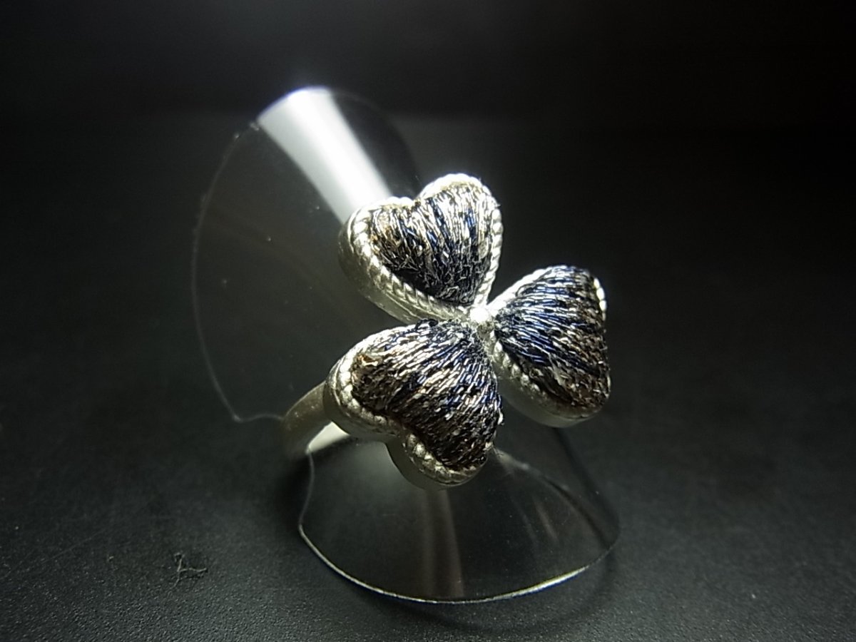 画像1: 貴州ミャオ族の刺繍古裂リング（苗銀製） (1)