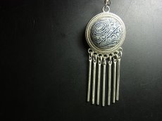 画像5: ミャオ族（苗族）の苗銀製・ろうけつ藍染め古裂ピアス/  Miao Old embroidery earrings (5)
